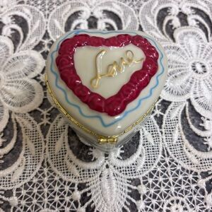 Trinket Limoges-Like Porcelain Box